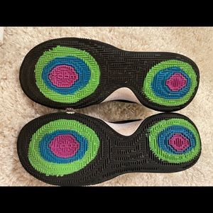 Men’s Nike Kyrie Irving shoes size 9